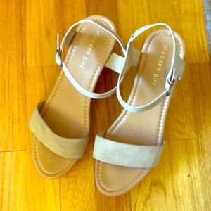 Madden Girl  light brown buckle sandals